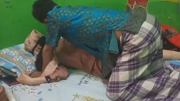 Membuat Tante Hijab Mendesah Muncrat